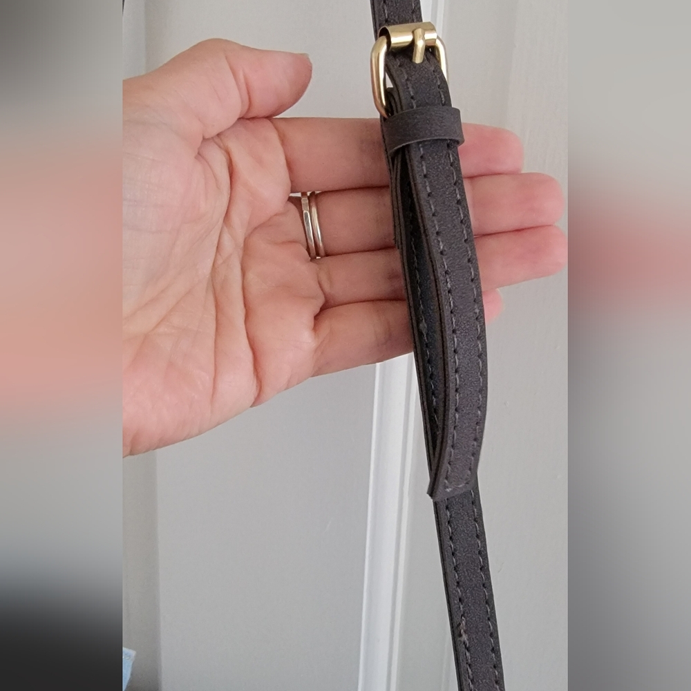 Sleek Gray Crossbody Bag - Picture 13 of 15